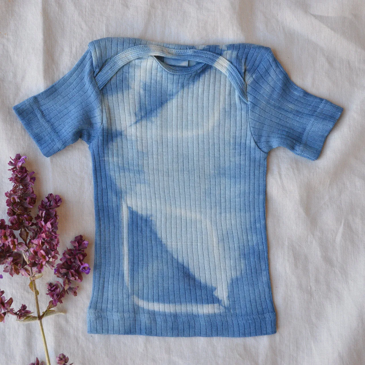 Baby Plant Dyed T-Shirt in Organic Cotton/Merino/Silk - Indigo (3-24m)